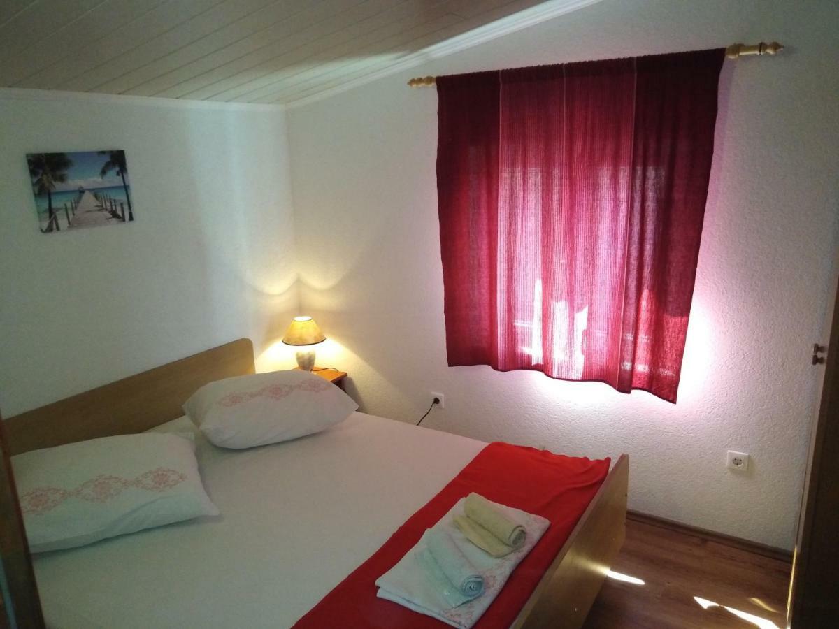Apartman Rodic Omiš Exterior foto